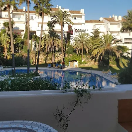 Daire Apartmentsleeps4-pool-bbq-garden-ac