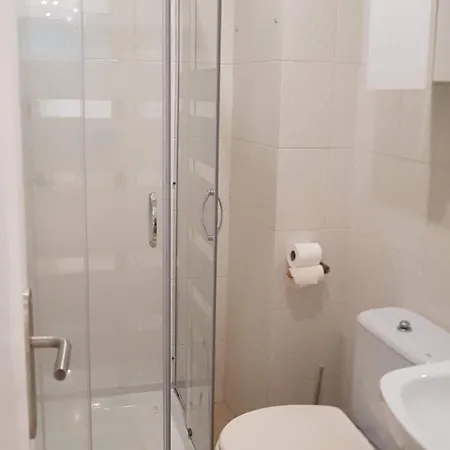 Apartmentsleeps4-pool-bbq-garden-ac Daire *
