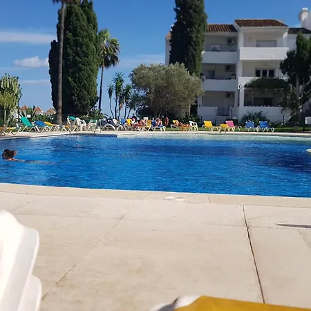 Daire Apartmentsleeps4-pool-bbq-garden-ac Manilva